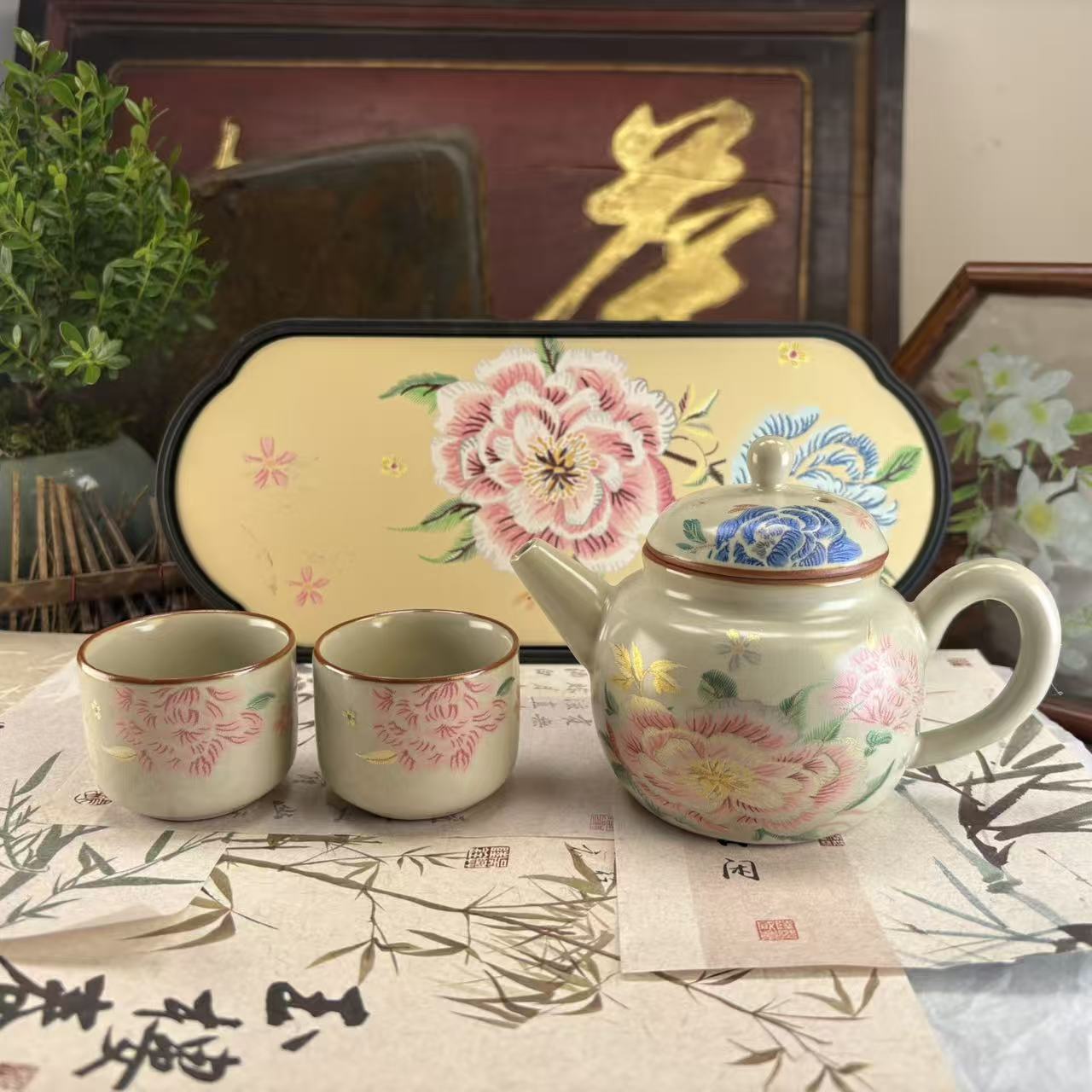 刺绣牡丹壶+2杯+刺绣牡丹盘-3105-0104