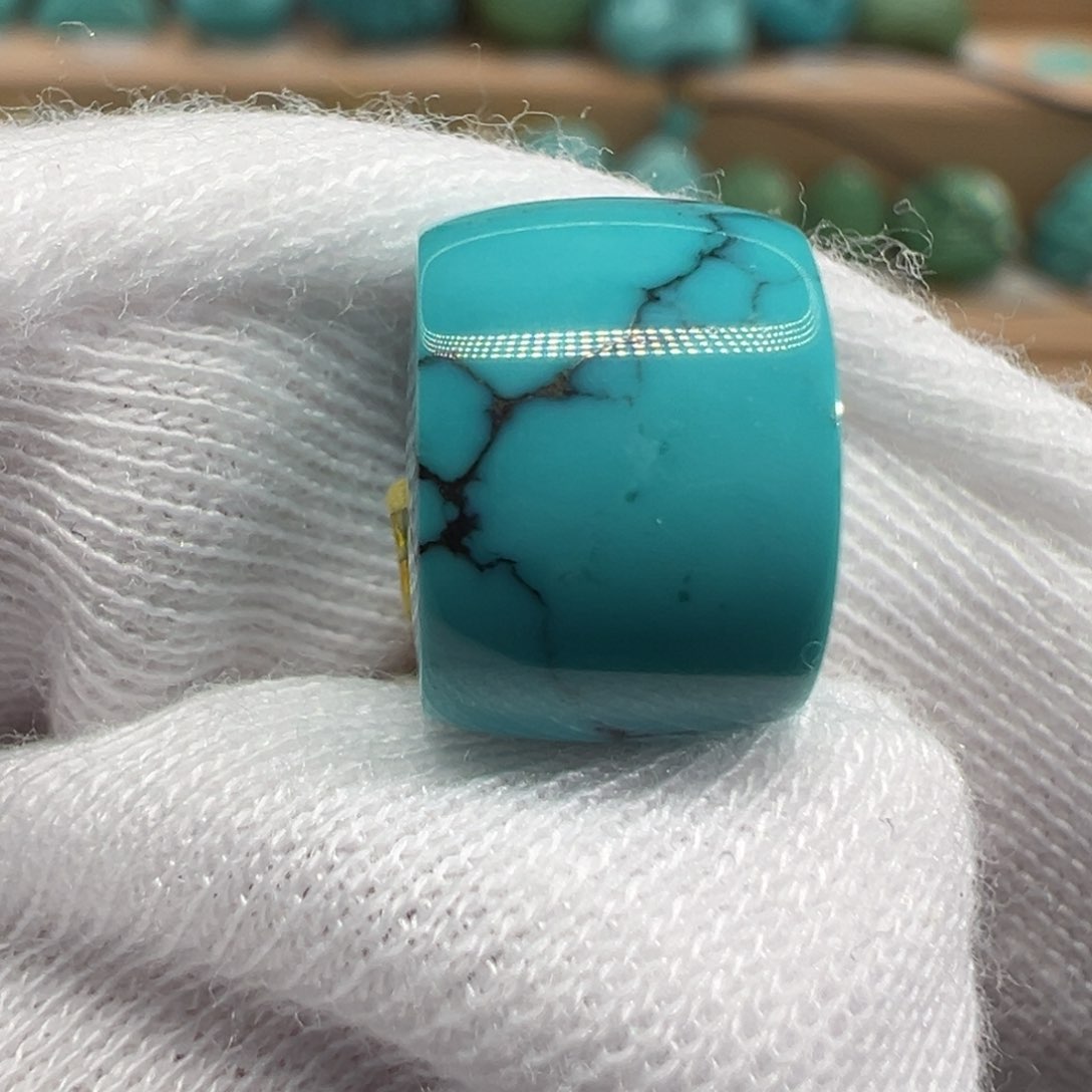 绿松石配饰未镶嵌