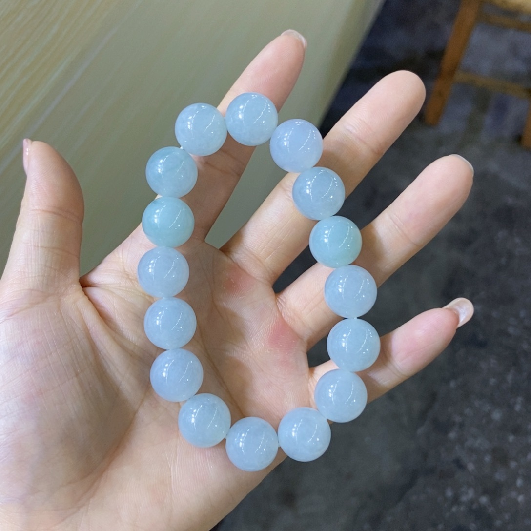 未镶嵌摆件翡翠快***随好看的翡翠手串