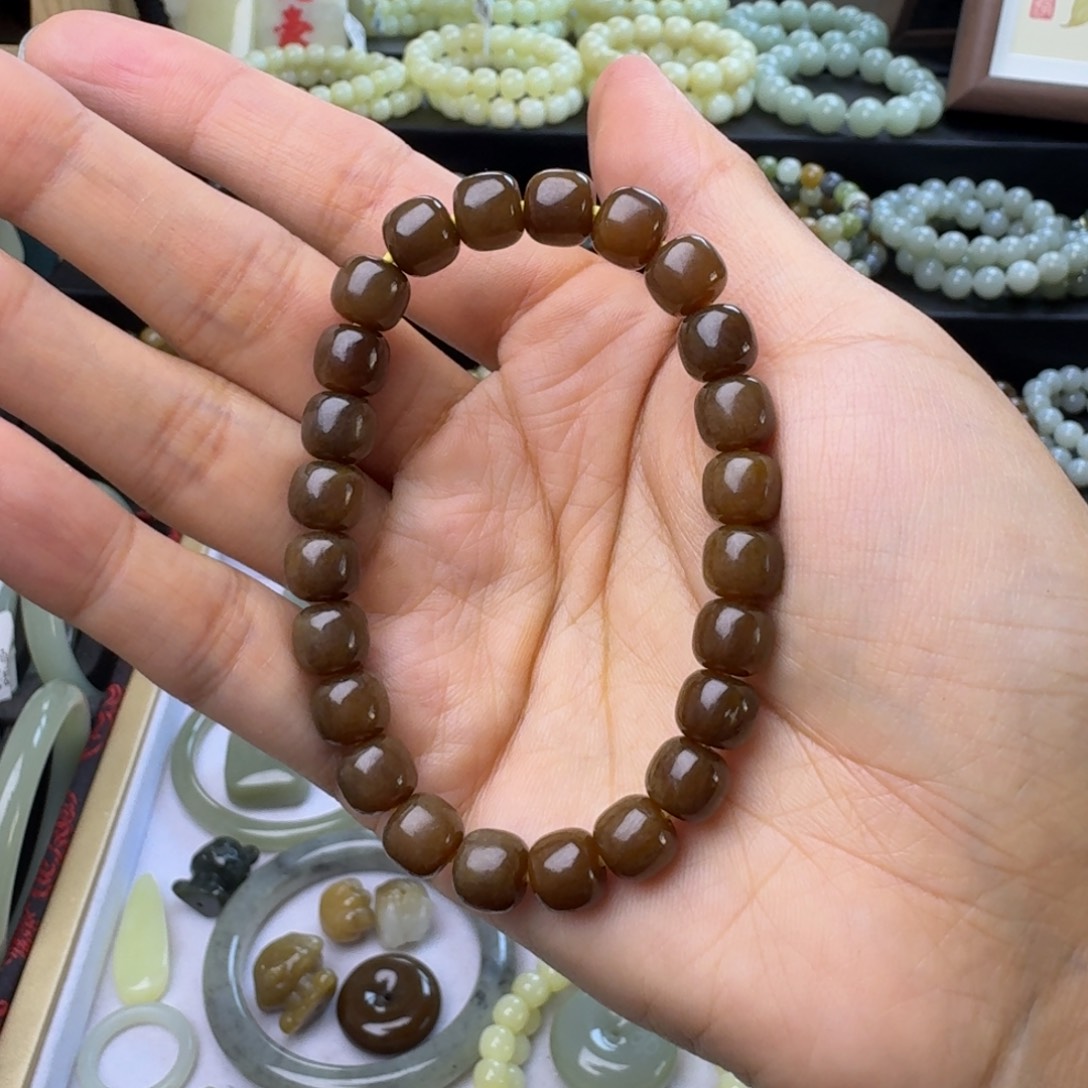 琪***和田玉（糖玉）未镶嵌手链