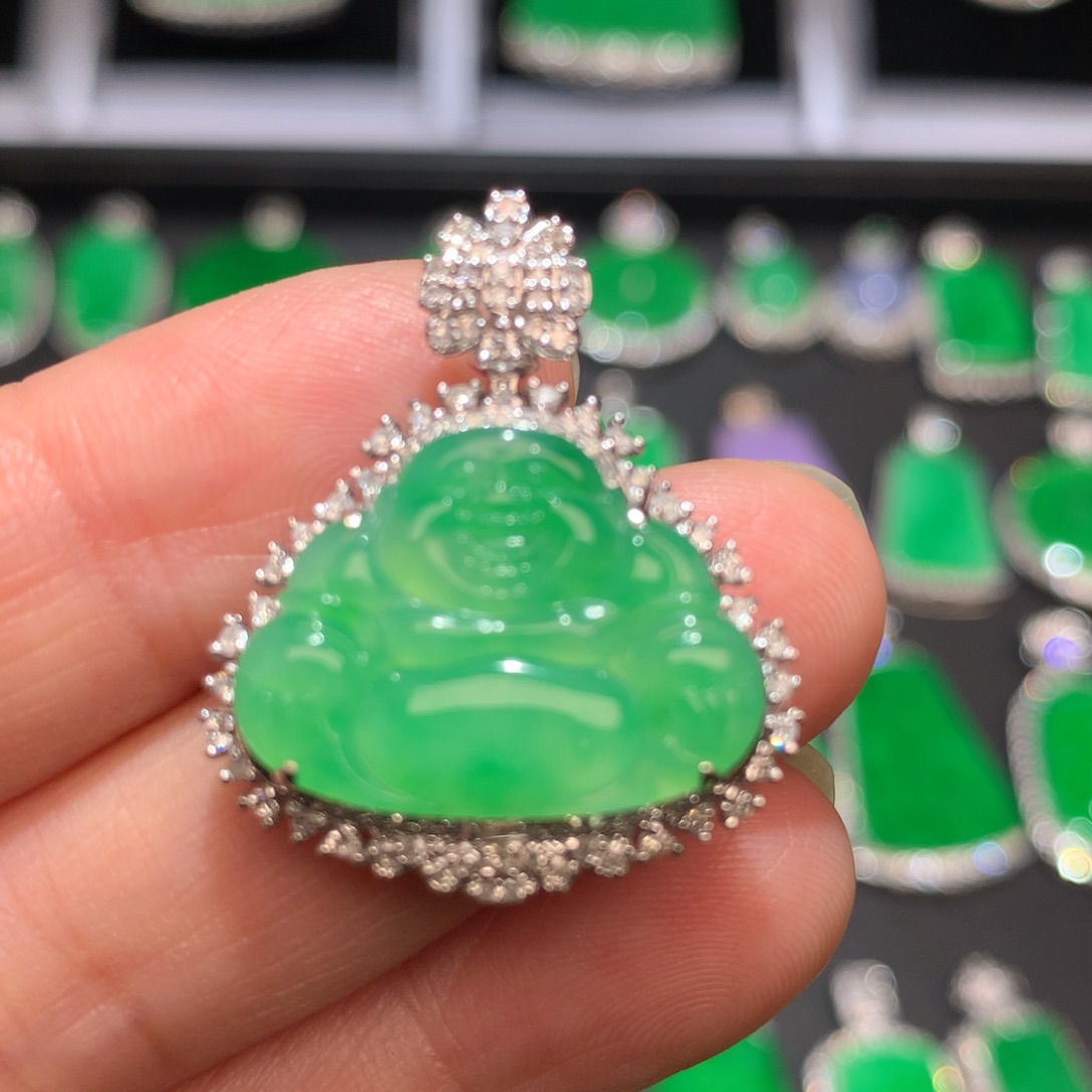 翡翠颈饰18K金镶嵌翡翠