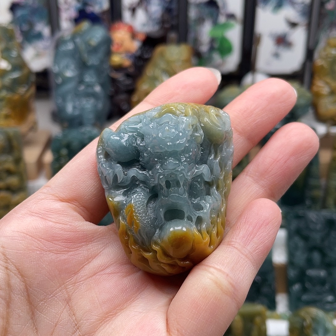 颈饰未镶嵌翡翠天然翡翠a货龙