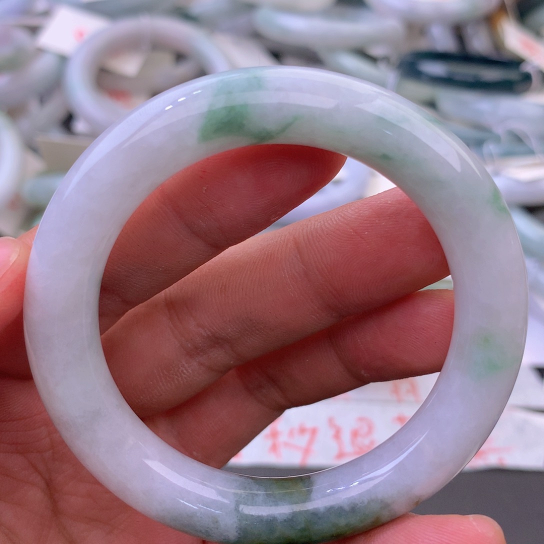 翡翠手镯未镶嵌45658888888888