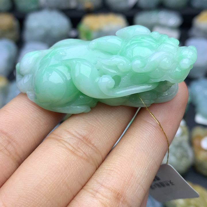 翡翠颈饰未镶嵌天然缅甸翡翠