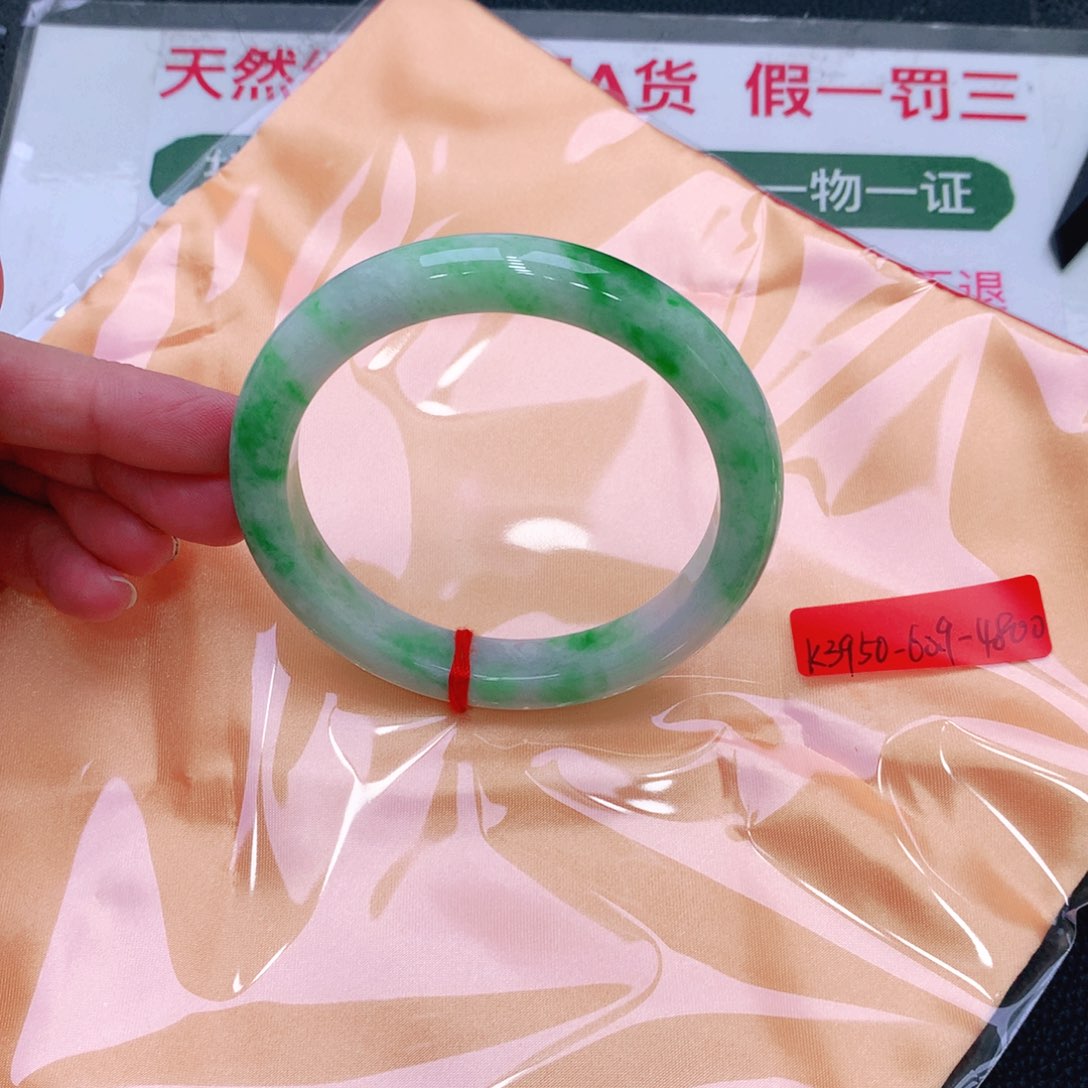 未镶嵌手镯翡翠缅甸翡翠手镯