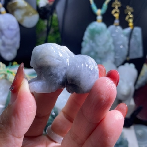 【闪购商品】颈饰未镶嵌翡翠狗