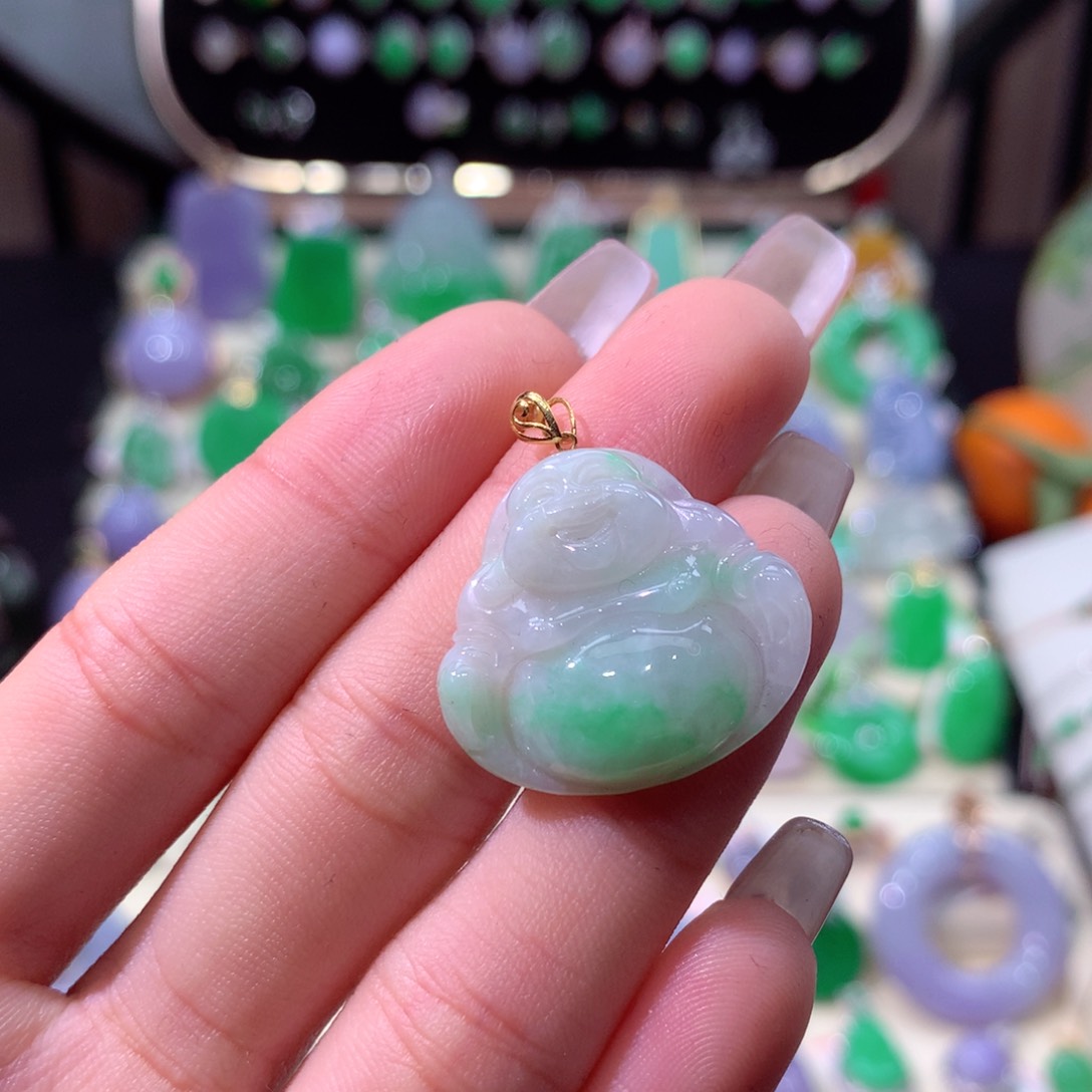 翡翠颈饰18K金镶嵌翡翠