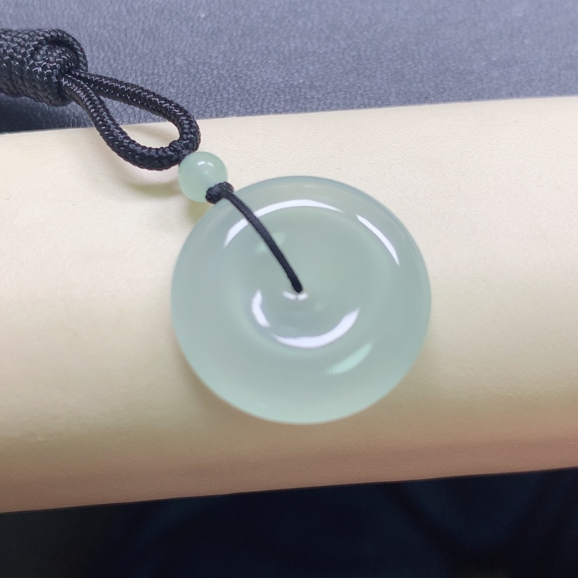 【闪购商品】翡翠颈饰未镶嵌平安扣