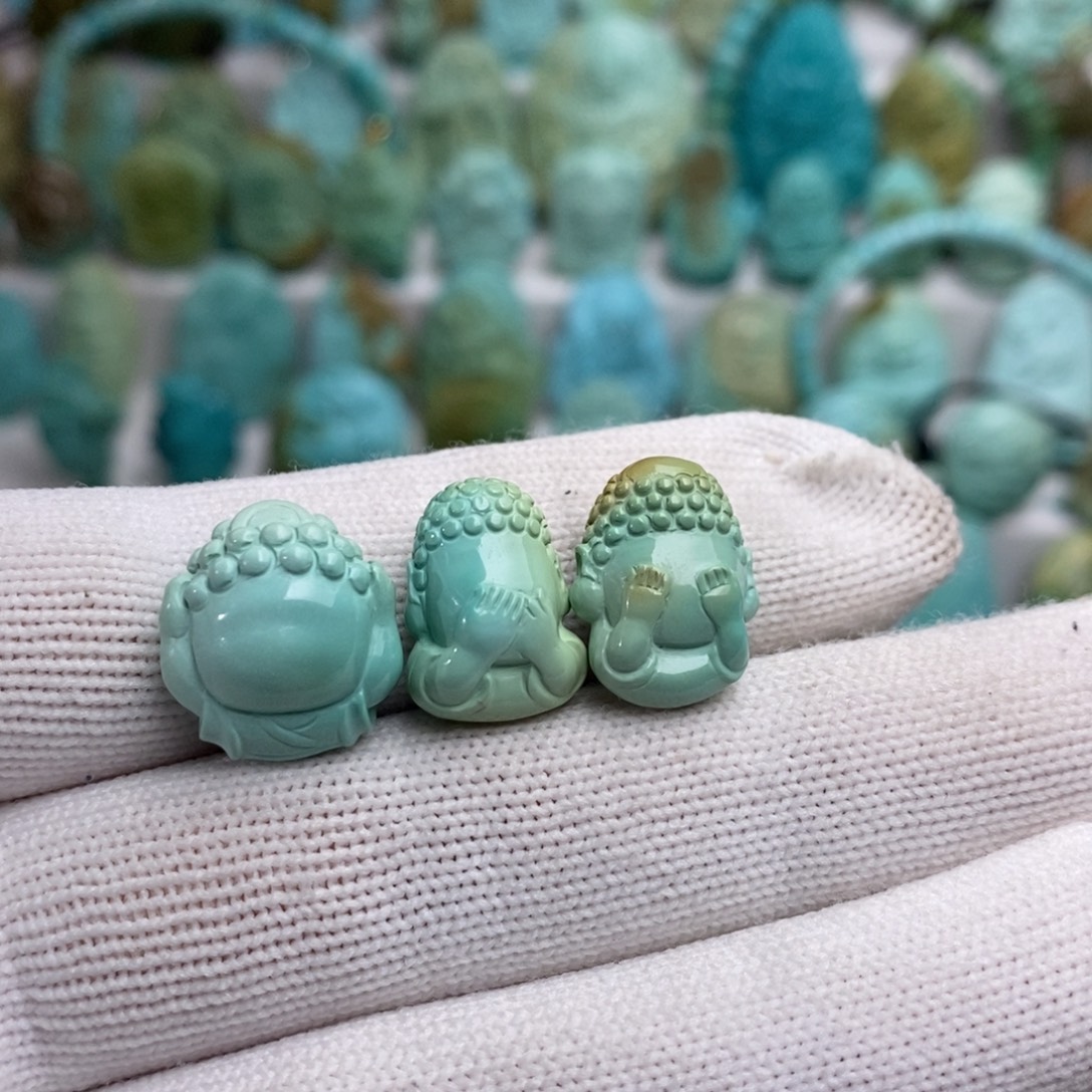 小***舞绿松石未镶嵌绿松石