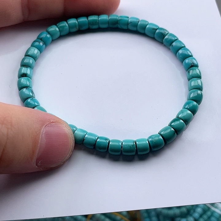 绿松石颈饰未镶嵌