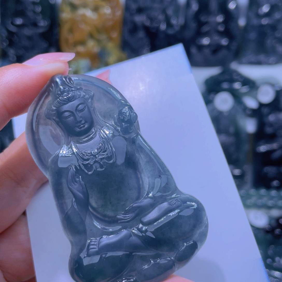 翡翠颈饰未镶嵌正*