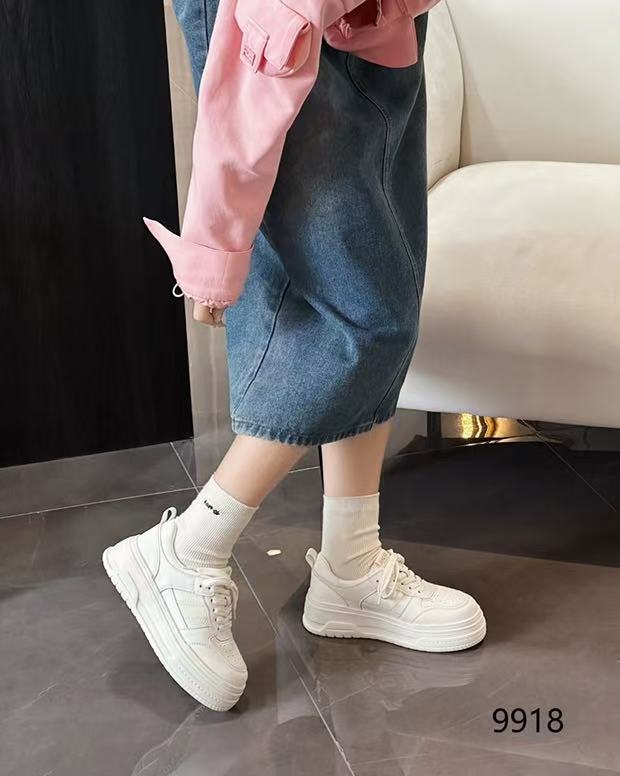 【韩衣舍】9918春季运动风时尚休闲鞋厚底小白鞋平底时尚女鞋