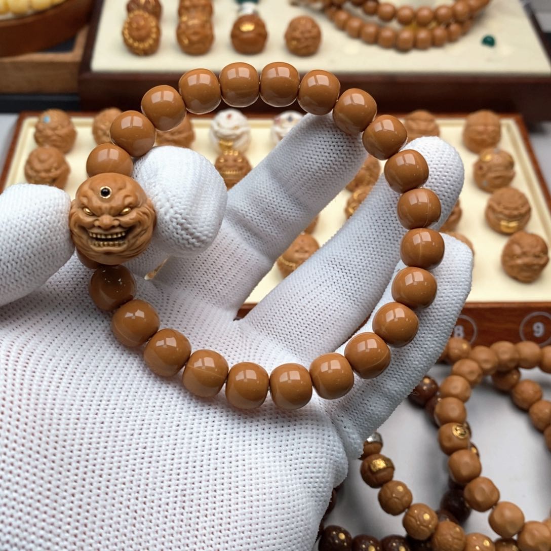 猴头核桃手串徐****卿猴头