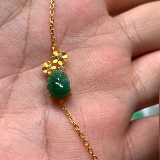 翡翠颈饰未镶嵌翡翠