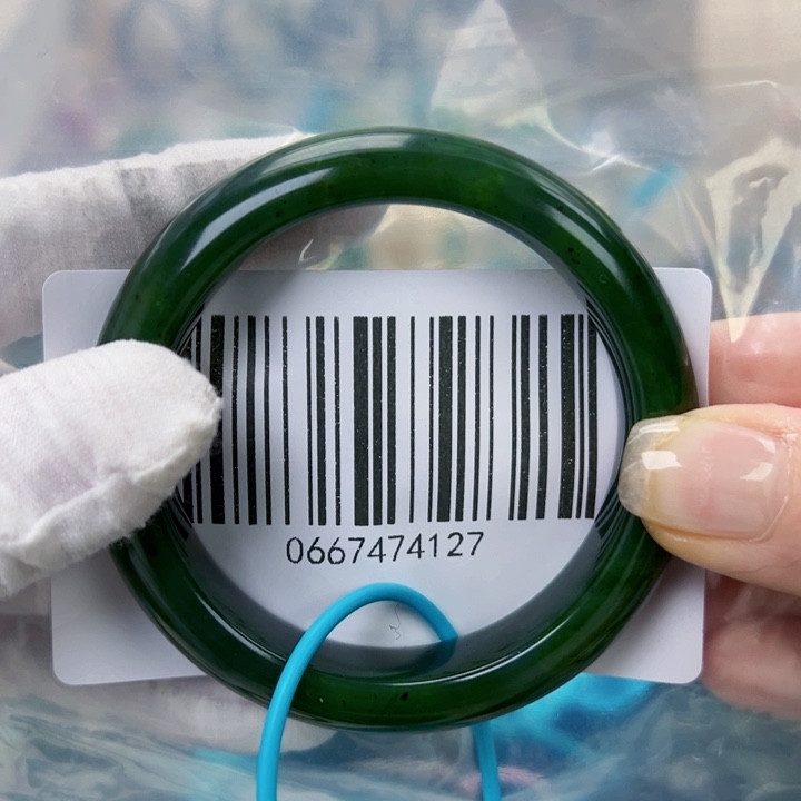 和田玉未镶嵌手镯微瑕53