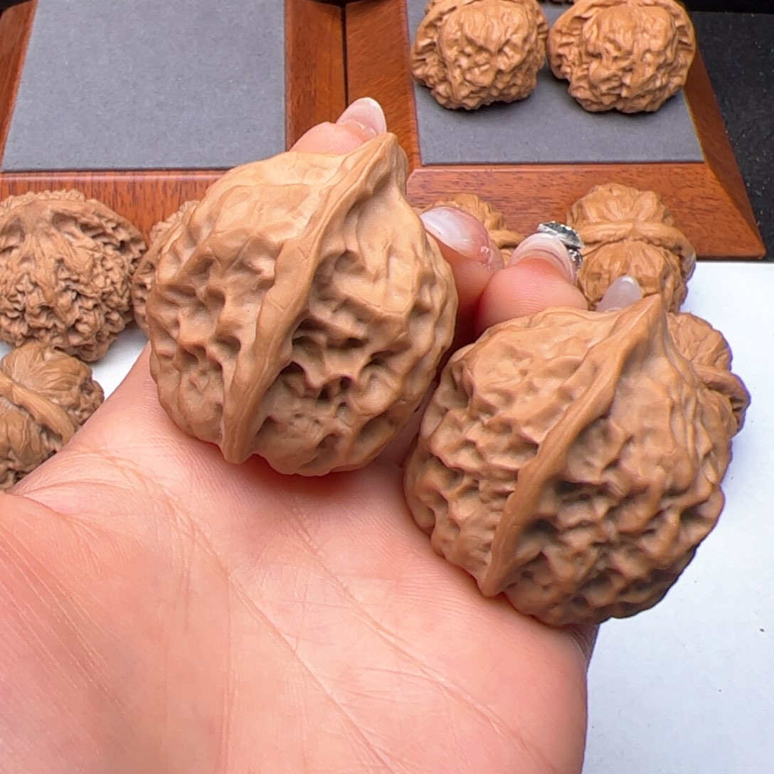 文玩核桃把件蛤蟆眼37