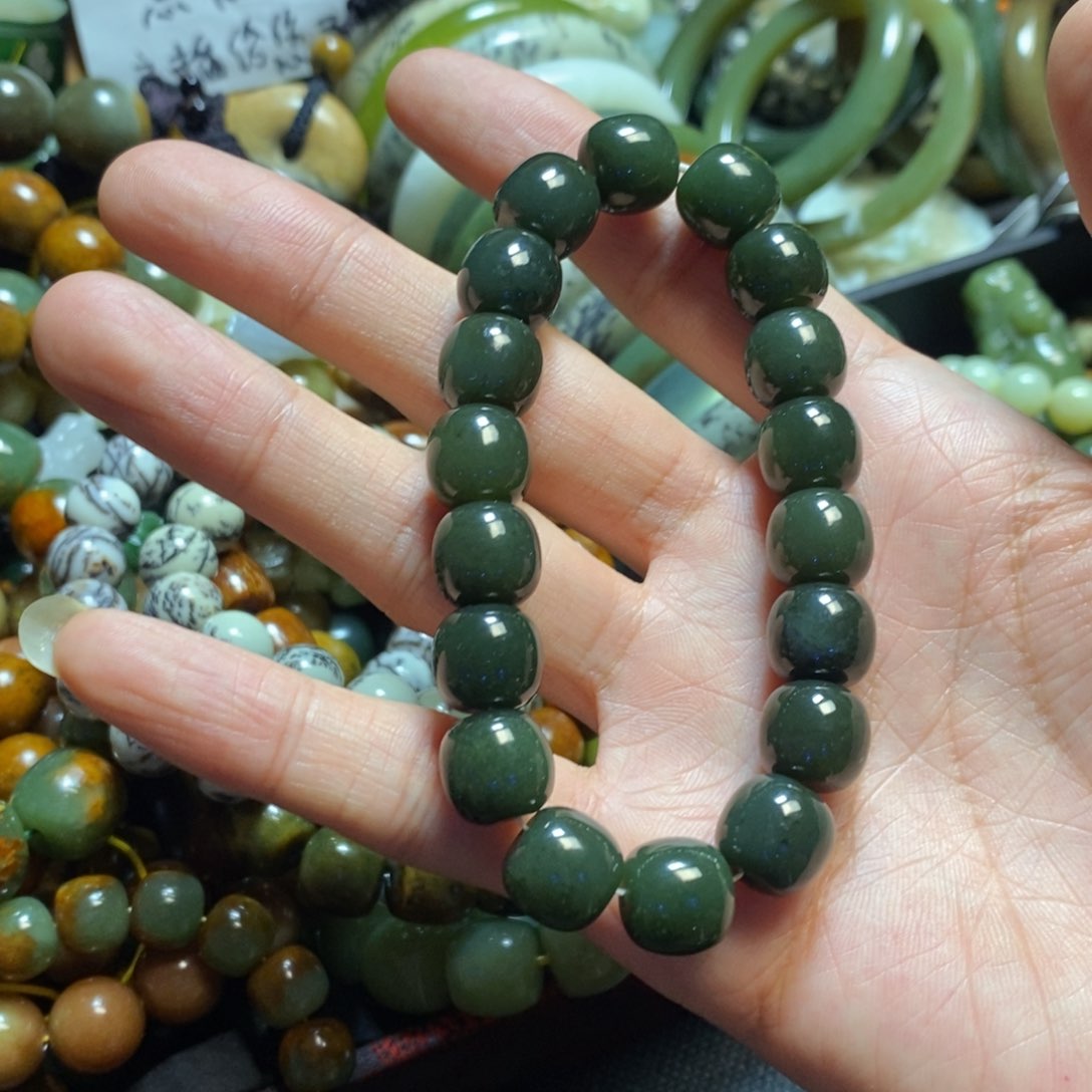 手链未镶嵌岫岩河磨玉（透闪石质玉）