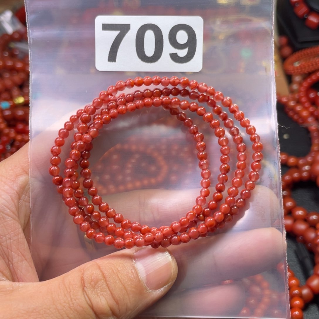 南红玛瑙手链未镶嵌三****1