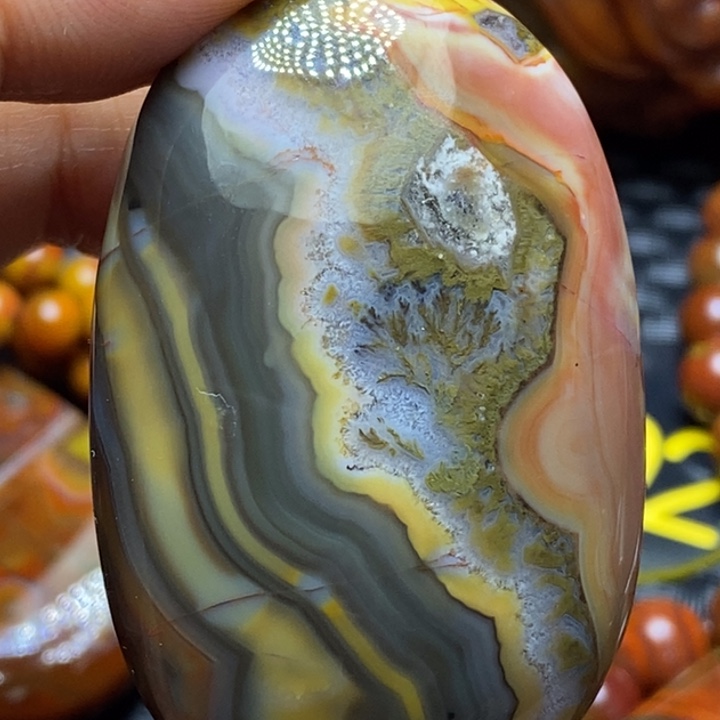 玛瑙/玉髓未镶嵌颈饰曲