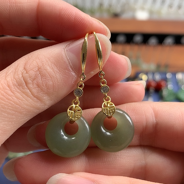 和田玉银S925镶嵌耳饰平安扣15.6左右晴水绿