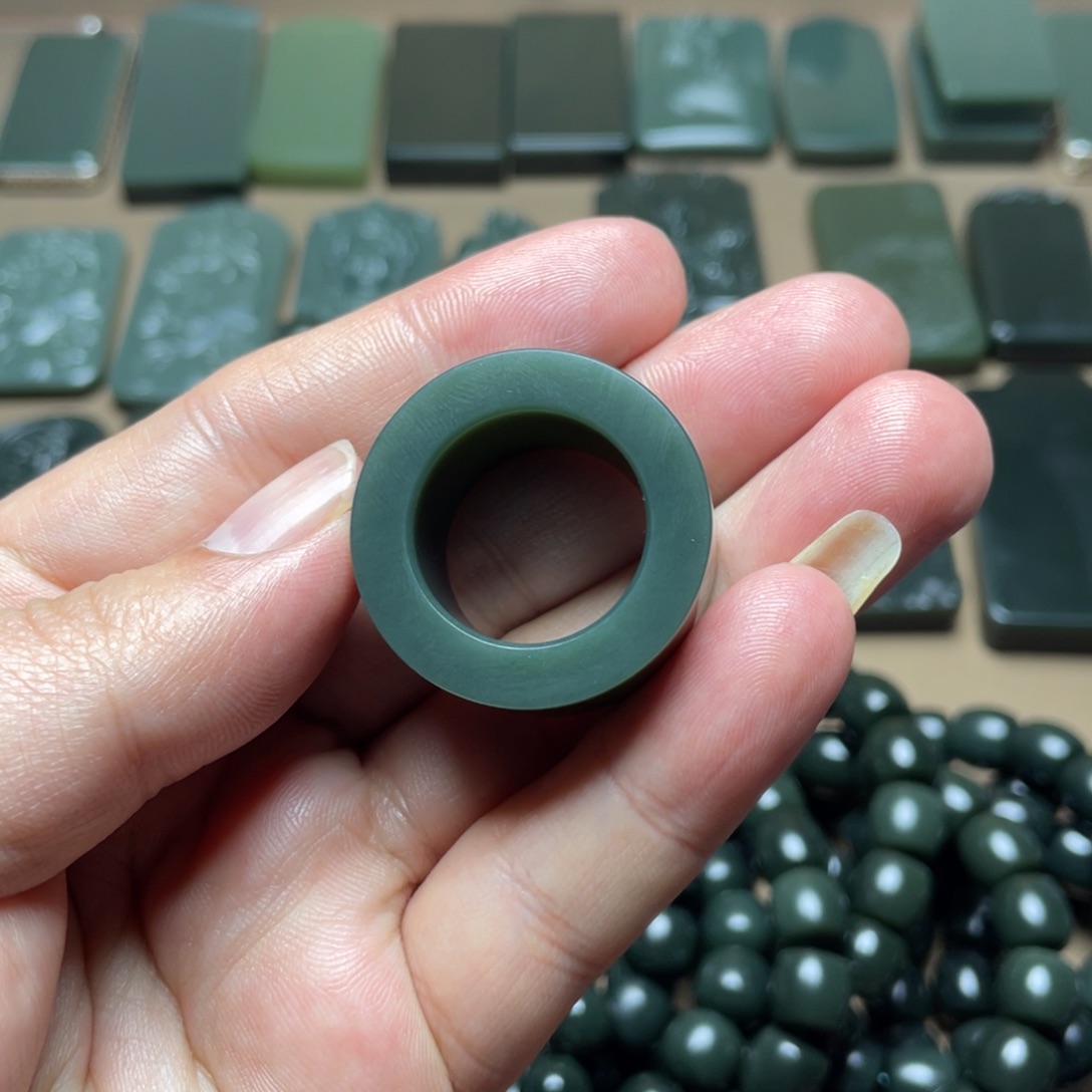 和田玉颈饰未镶嵌悦