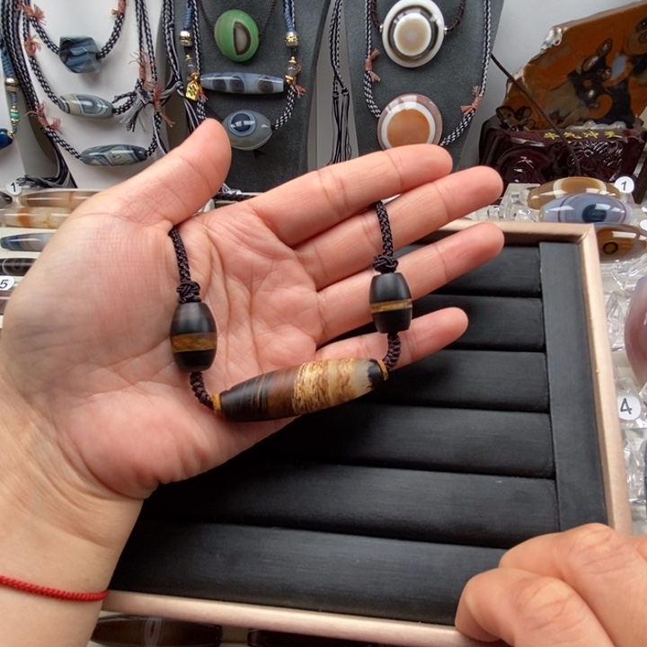 l***n玛瑙/玉髓未镶嵌颈饰