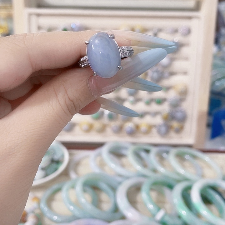 颈饰未镶嵌翡翠天然翡翠A货