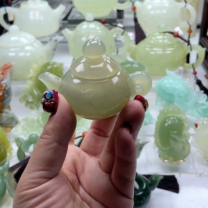 蛇纹石玉壶未镶嵌