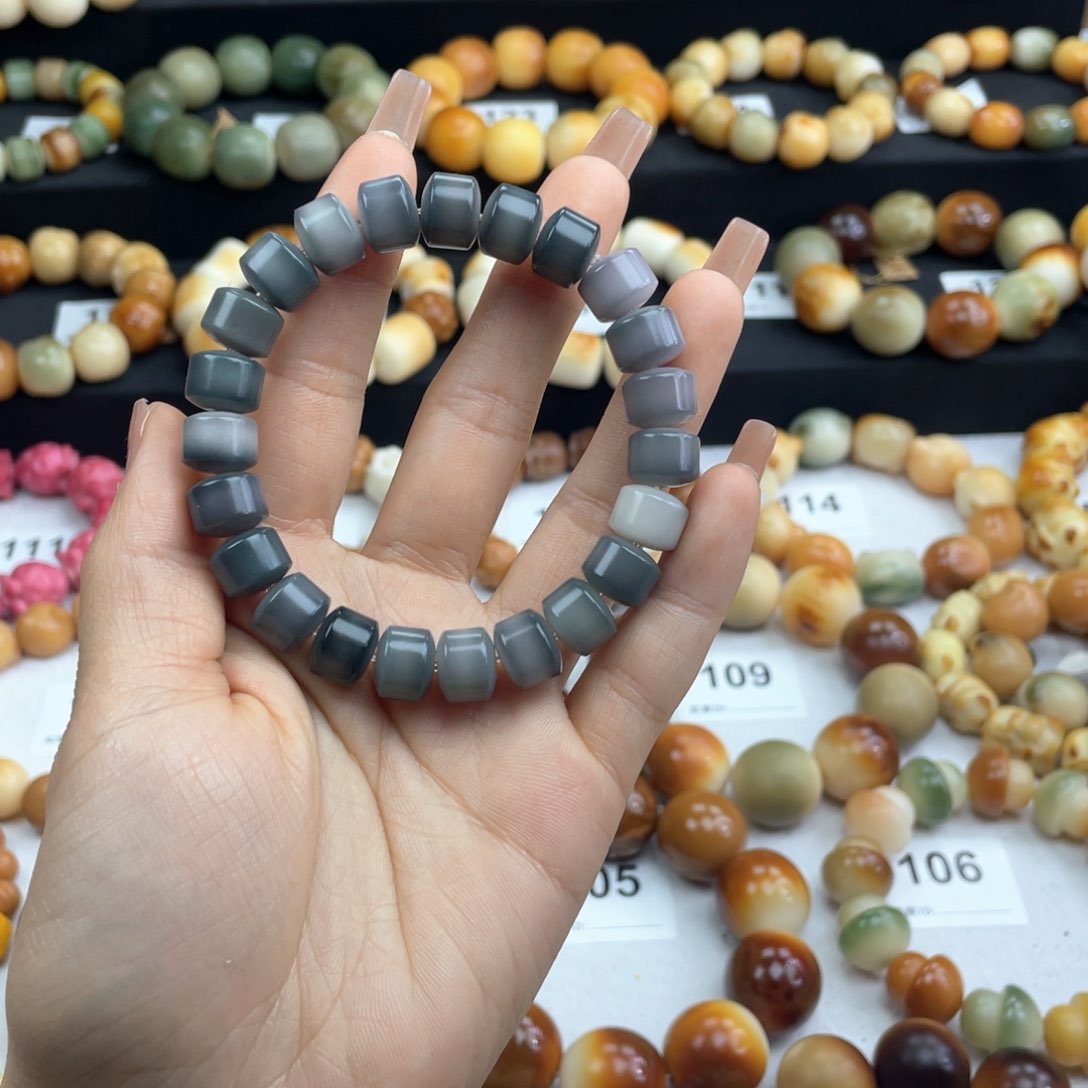 白玉菩提手串金轮