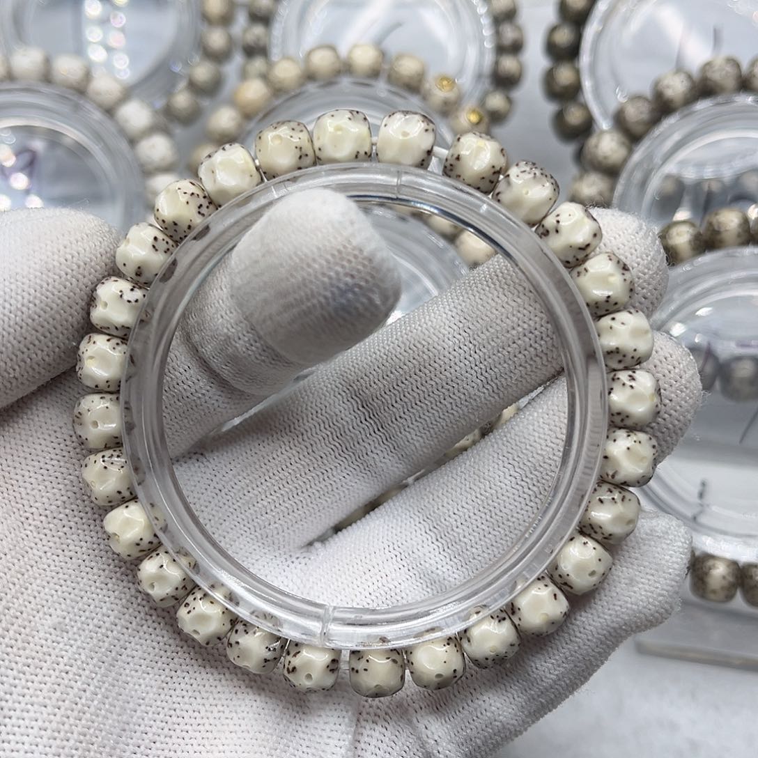 小***呆星月菩提手串无相