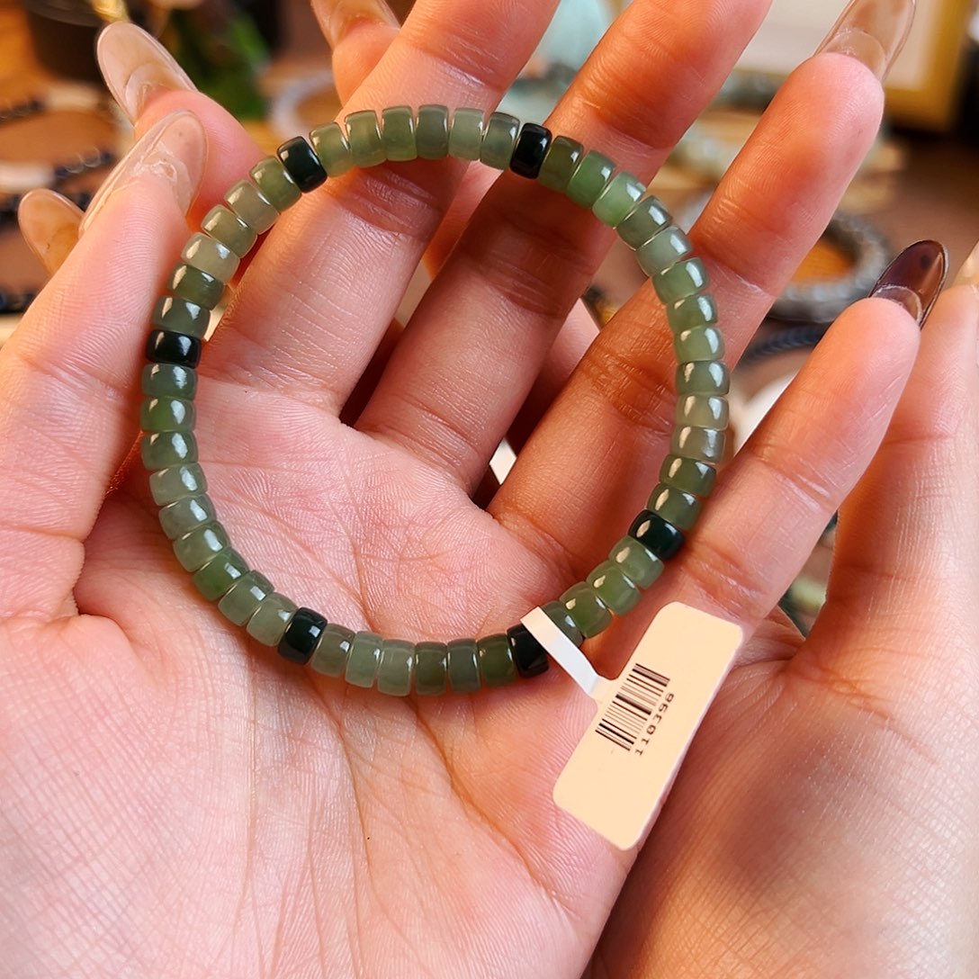 和田玉未镶嵌手串