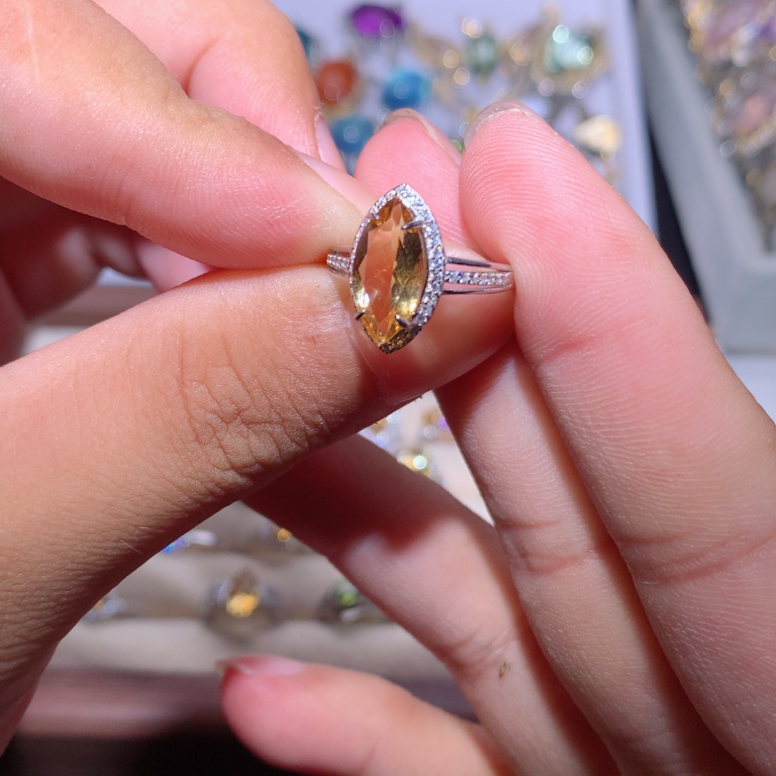 【闪购商品】银S925镶嵌吊坠(不含链)黄晶戒指