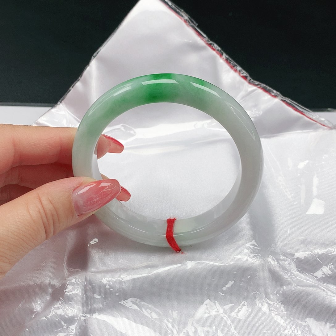 翡翠手镯未镶嵌翡翠308