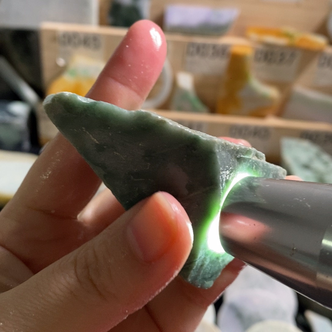 颈饰未镶嵌翡翠天然翡翠