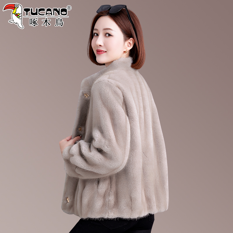 啄木鸟貂毛皮草外套女2025新款冬季中年妈妈短款皮毛一体大衣女士