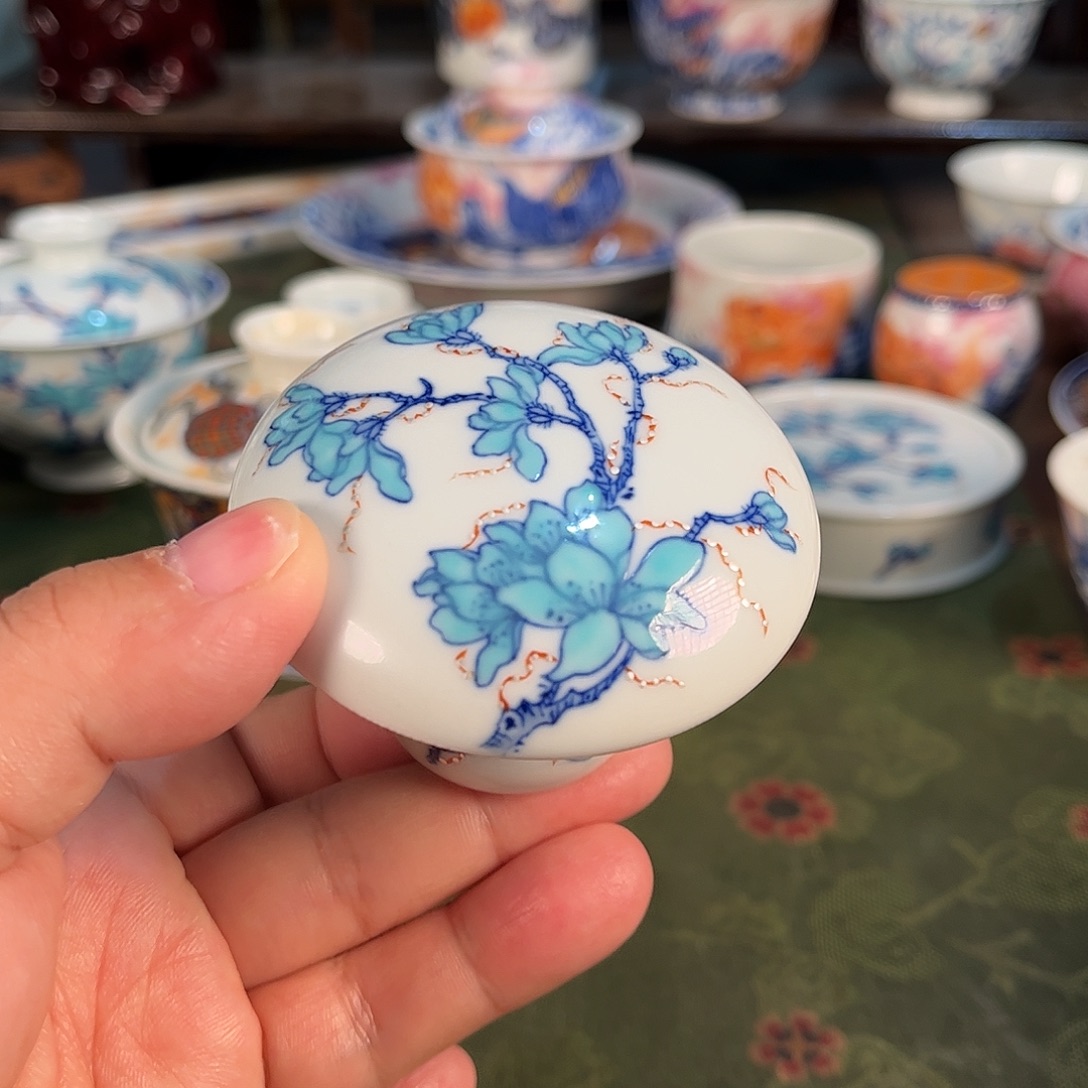 蘑菇玉兰斗彩盖置摆件