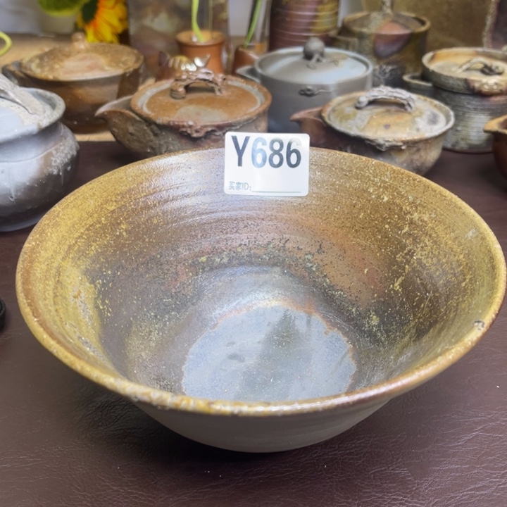 喬***伊本山和泉备前烧作品