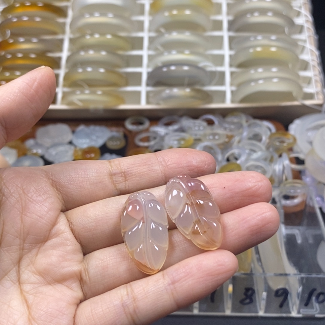 葉***玛瑙/玉髓未镶嵌手镯