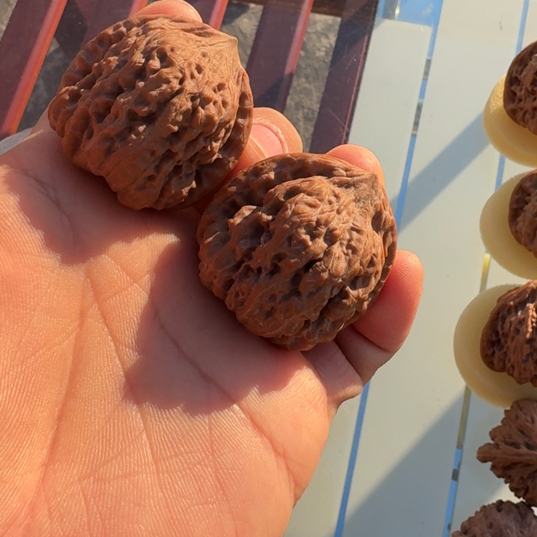 甲***丁核桃文玩核桃平谷凹底39