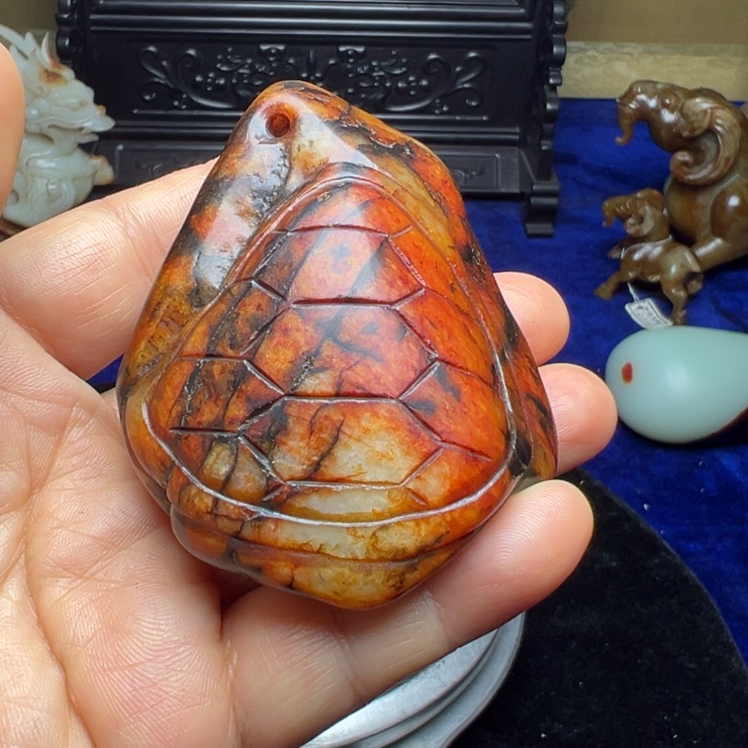 虎***和田玉未镶嵌挂件