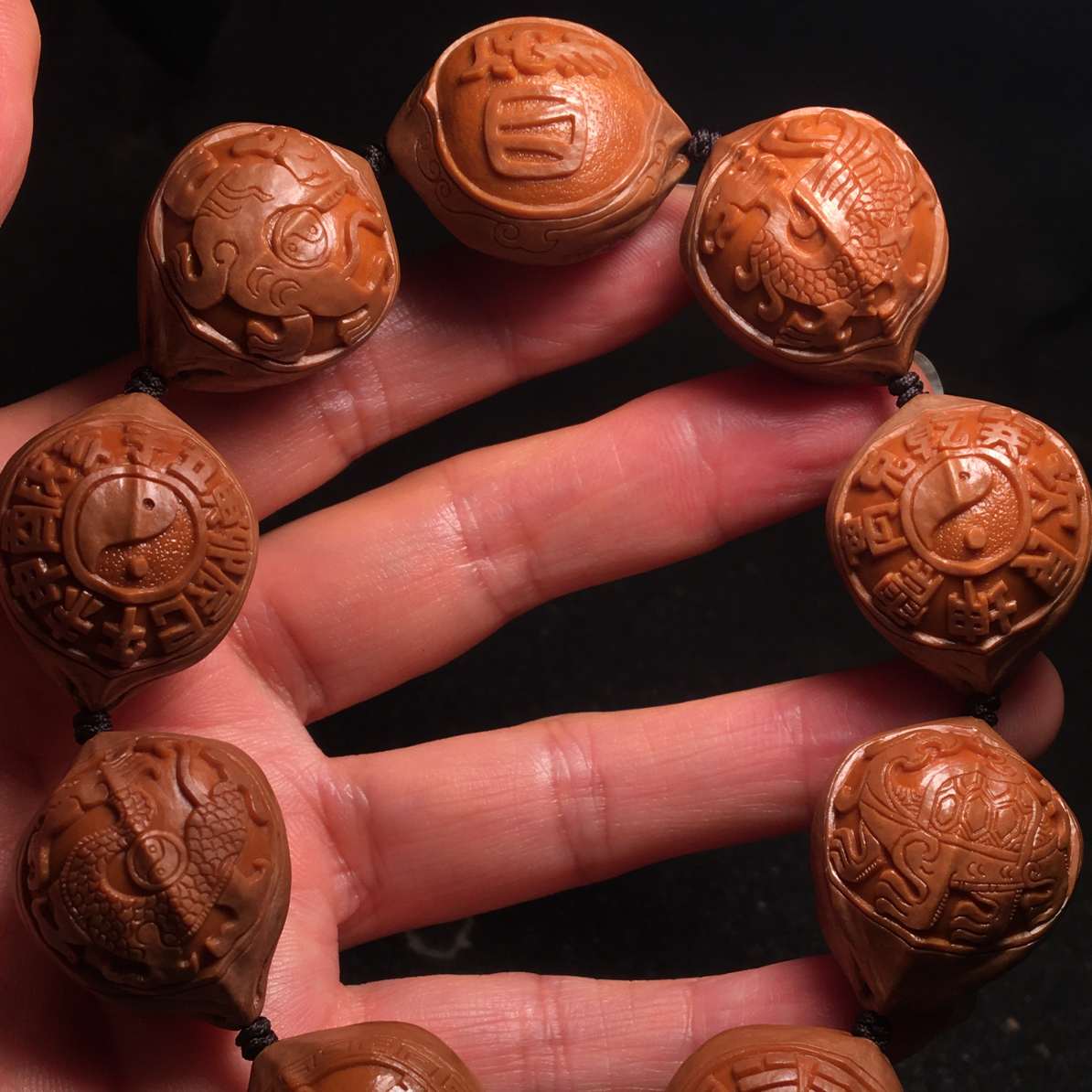 四象八卦（铁核雕刻）