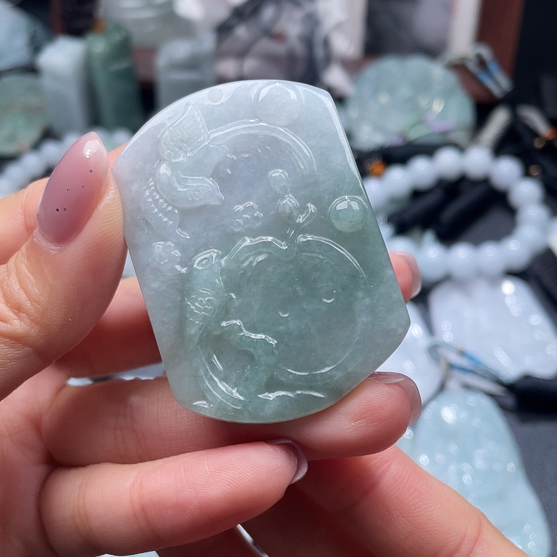 翡翠未镶嵌颈饰翡翠