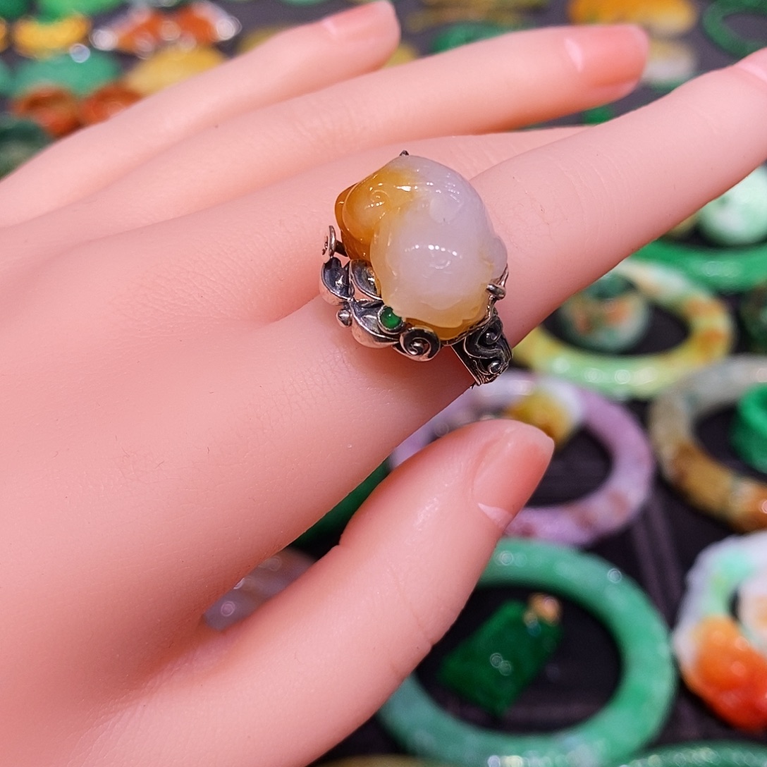 翡翠未镶嵌戒指翡翠