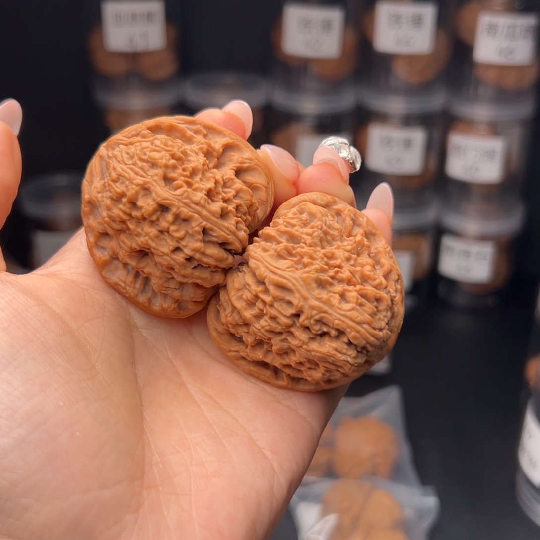 文玩核桃吊坠爱****友南蒋石