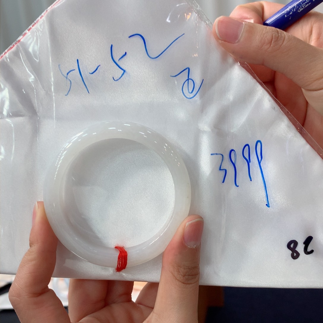 翡翠手镯未镶嵌买断