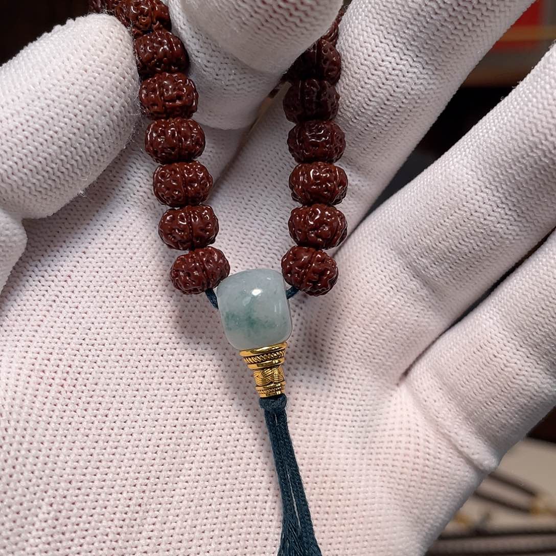 未镶嵌菩提手串手持