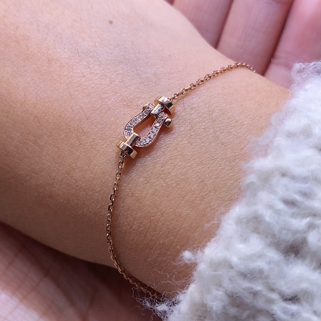 钻石手链18K金镶嵌k玫小马蹄手链