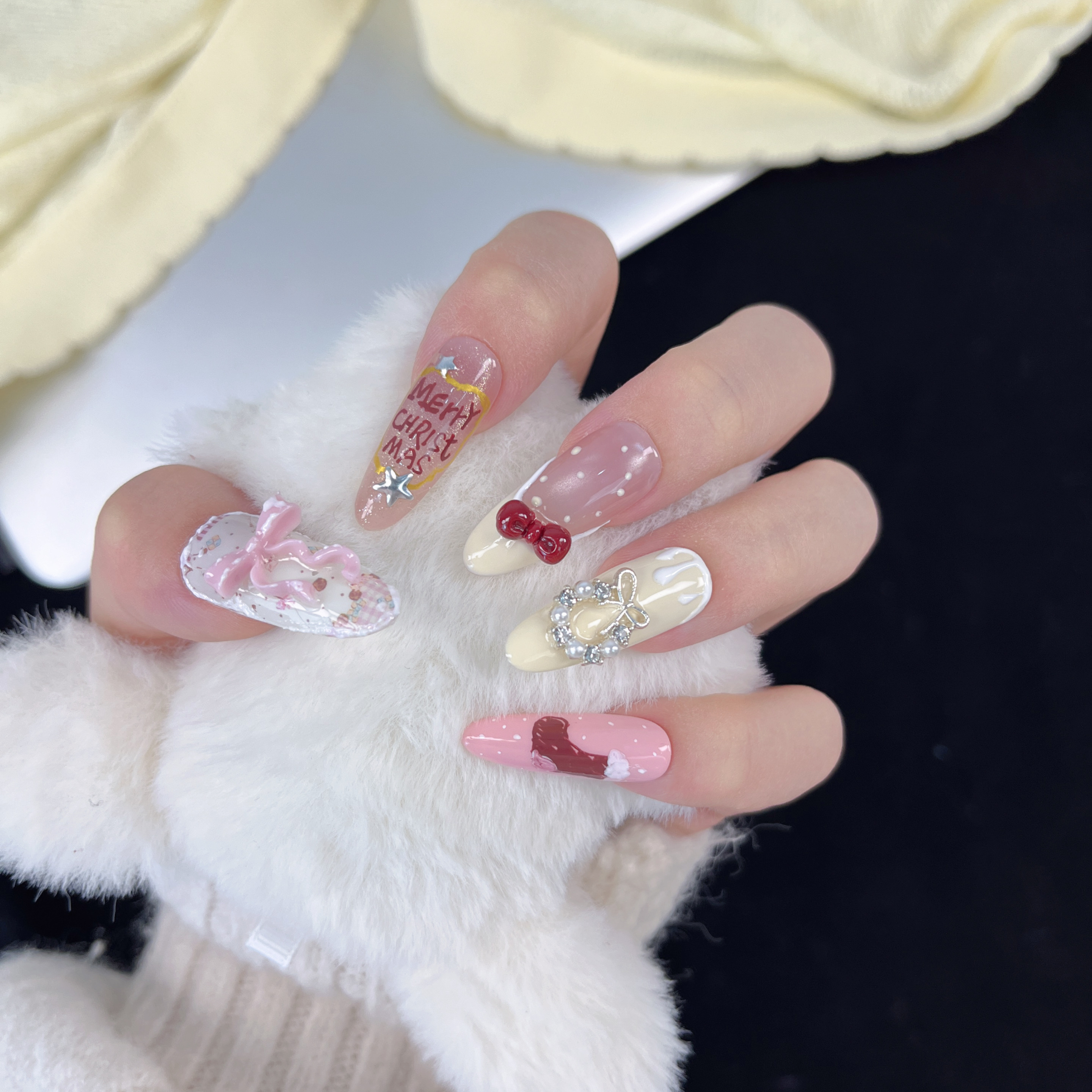 【奶芙雪诞】圣诞氛围感显白气质蝴蝶结手工穿戴甲可拆卸美甲B67