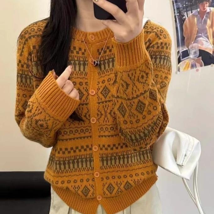 秋季新款高颜值复古圆领菱形提花针织开衫长袖毛衣百搭上衣女