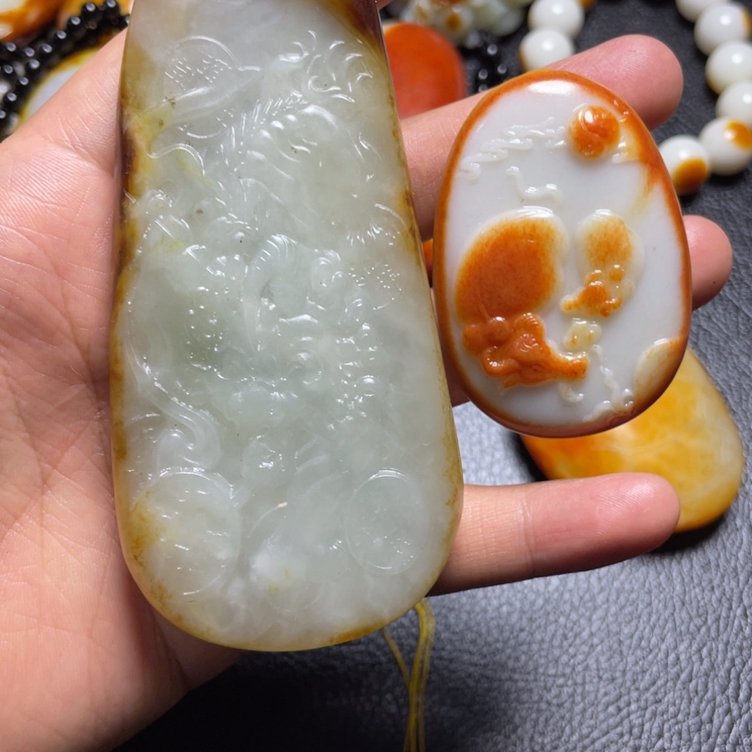 小***2和田玉未镶嵌颈饰